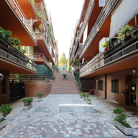 Danila Close To Metro Battistini 公寓 *